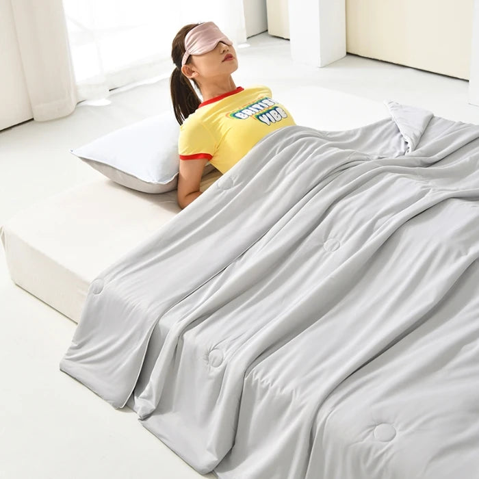 CoolSleep™ Ice Silk Cooling Blanket