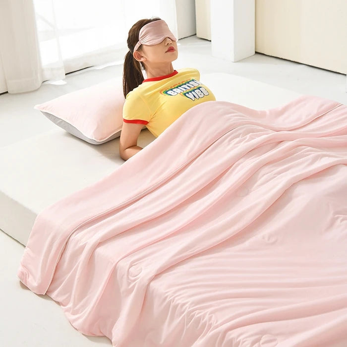 CoolSleep™ Ice Silk Cooling Blanket