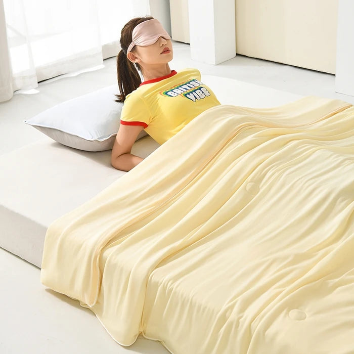 CoolSleep™ Ice Silk Cooling Blanket