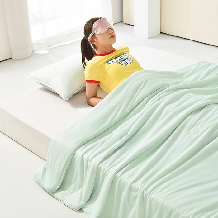 CoolSleep™ Ice Silk Cooling Blanket