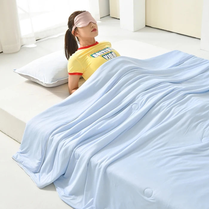 CoolSleep™ Ice Silk Cooling Blanket
